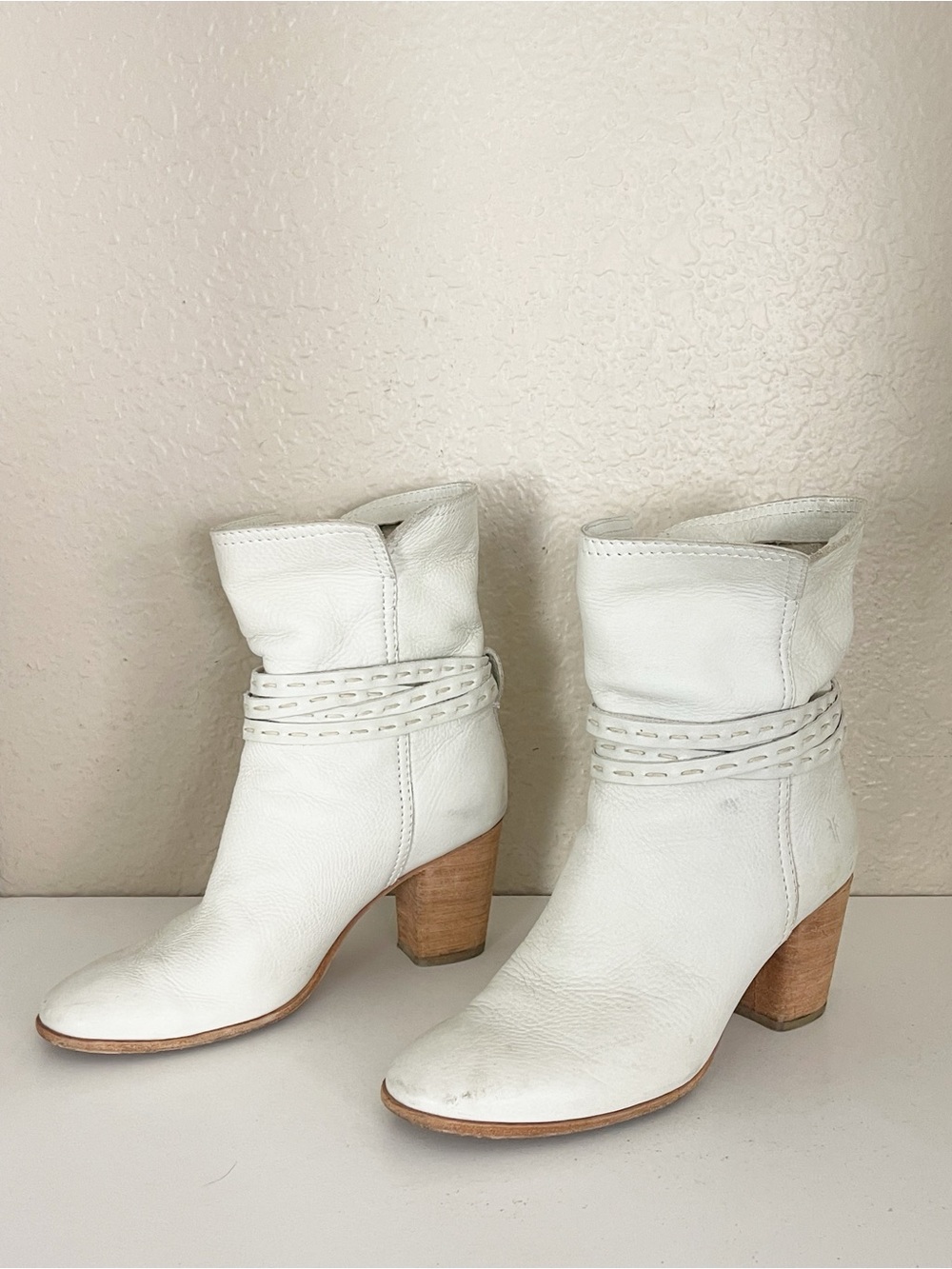 Frye Naomi Pickstitch white leather ankle boots 6 - Picture 8 of 14